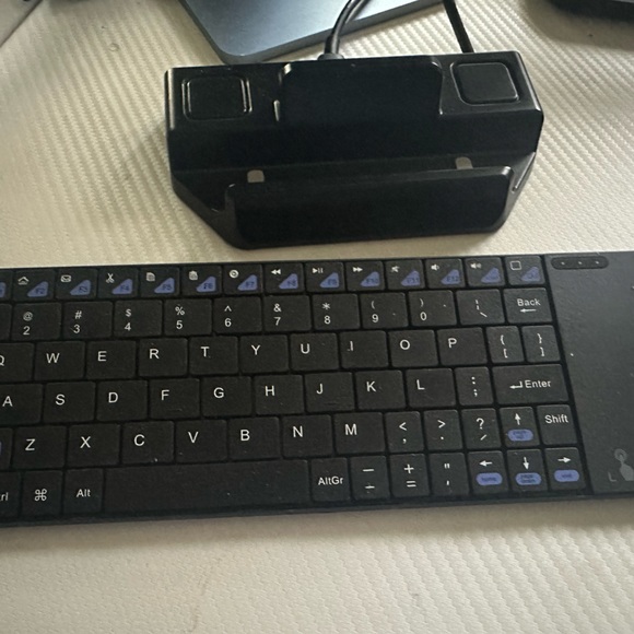 Valve Steam Deck 3tb bundle - Picture 2 of 4